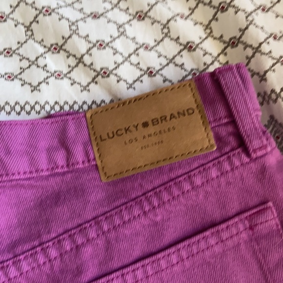 NWT LUCKY BRAND JEAN SHORT MID RISE CUT OFF 6 28 WAIST MAGENTA - Picture 10 of 10